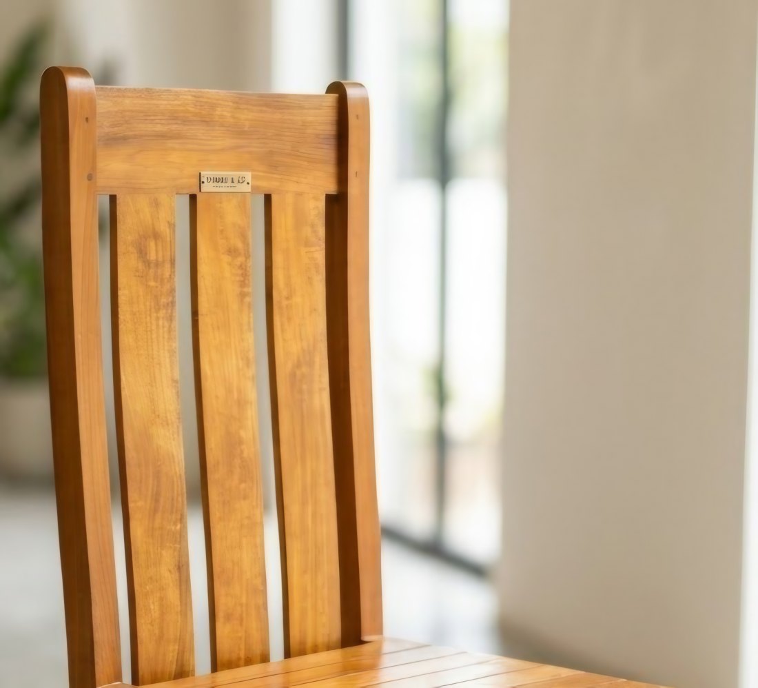 Curved back slats
